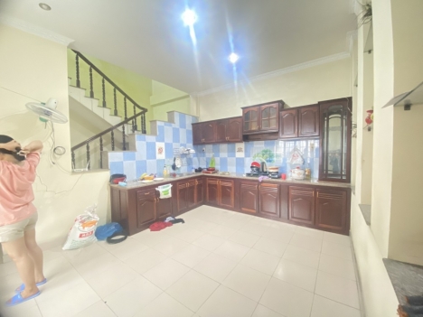 Bán tòa nhà căn hộ dịch vụ 115m2, 3 tầng, 15 phòng, Tân Lập 2, Hiệp Phú, giá 8 tỷ5