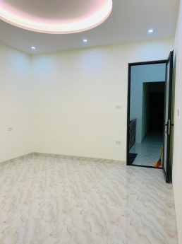 Bán nhà đẹp Yên Lãng trung tâm Đống Đa khu phân lô ngõ thông rộng ô tô đỗ cửa 50m2 - 7.9 tỷ