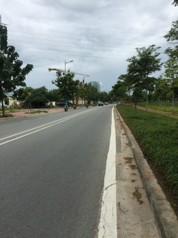 Nhà Bán tặng 1100m2 Đất MT Song Hành Xa Lộ Hà Nội  Q9  Giá chỉ 140tr/m2