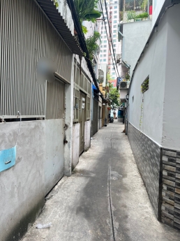 Trung tâm Quận 5, giá hời bán gấp nhà hẻm Trần Hưng Đạo, P1.