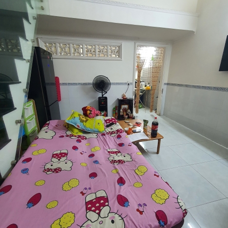 Nhà trệt, 1 lửng, 1 Phòng ngủ , 1 toilet, có thể cải thiện 2 phòng ngủ.