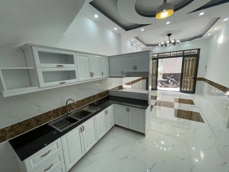 BÁN NHÀ HẺM 290  (4,8 X 14,2 )  CHỈ NHĨNH 5 TỶ GIÁ RẺ  NHẤT NƠ TRANG LONG BÌNH THẠNH