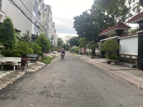 Bán gấp nhà 3 tầng HXH 1979  Huỳnh Tấn Phát, thị trấn Nhà Bè, huyện Nhà Bè - 140m2