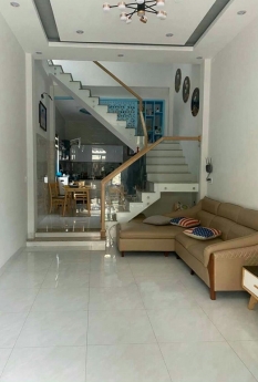 Bán kín nhà mặt tiền Tô Hiệu 2,5 tầng hướng Đông 4,x tỷ