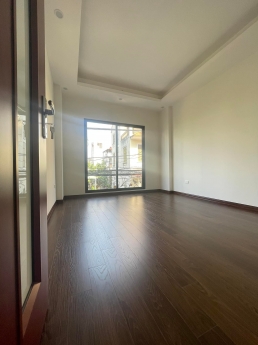 BÁN NHÀ NGỌC THỤY 50M 5 TẦNG  MẶT NGÕ - NGÕ THÔNG - LÔ GÓC - NHÀ MỚI SIÊU ĐẸP. LH E TÂM