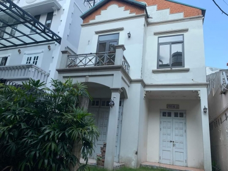 10 tỷ Bán nhà Ngọc Thụy- Biệt thự Sân Vườn 110m, MT7,5, ô tô 7 chỗ vào nhà, KD Văn Phòng.