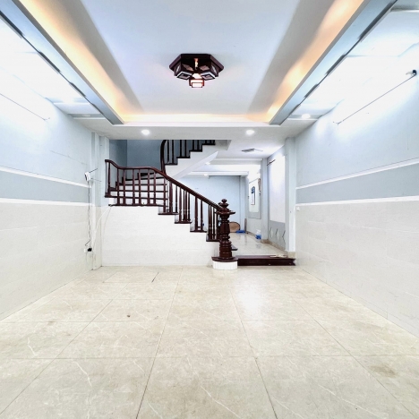 bán nhà ngõ 155 Cầu Giấy - Cầu Giấy 40m2 xây 6 tầng, mặt tiền 3.5m giá 5.25 tỷ