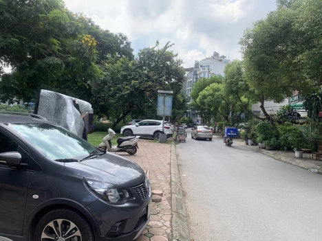 NHÀ LÔ GÓC MẶT HỒ BA MẪU+ VỈA HÈ RỘNG Ô TÔ TRÁNH- NHÀ PHỐ ĐỐNG ĐA 43M