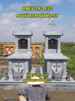 Lăng mộ công giáo bằng đá xanh chạm khắc tỉ mỉ
