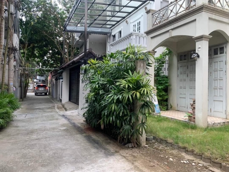 10 tỷ Bán nhà Ngọc Thụy- Biệt thự Sân Vườn 110m, MT7,5, ô tô 7 chỗ vào nhà, KD Văn Phòng.