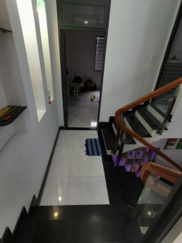 chính chủ bán lỗ ô tô đỗ cửa hoàng văn thụ Q tân bình king doanh tốt. gần bùng binh cộng hòa.hxh.