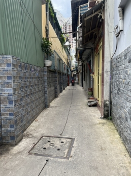 Trung tâm Quận 5, giá hời bán gấp nhà hẻm Trần Hưng Đạo, P1.