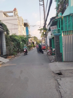 BÁN  NHÀ LÊ ĐÌNH CẨN_ BÌNH TÂN, HXH ĐỔ CỬA, NGAY TL10, 3P QUA KHU TÊN LỬA, AEON MALL, SHR HOÀN CÔNG