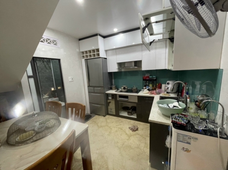 Bán Nhà 4 Tầng Lô Góc  Mặt Ngõ đường ĐÀ NẴNG ! _ Diện tích mb : 43m__ Dtsd : 160m2. Giá bán :