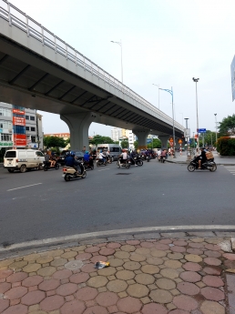 Bán đất phố Lê Trọng Tấn 180m2, vị trí cực đẹp, ô tô tránh