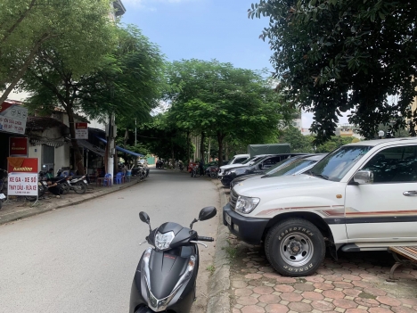 NHÀ LÔ GÓC MẶT HỒ BA MẪU+ VỈA HÈ RỘNG Ô TÔ TRÁNH- NHÀ PHỐ ĐỐNG ĐA 43M