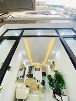 CẦN TIỀN BÁN GẤP HẠ CHÀO   15O TRIỆU NHÀ   -5 TẦNG 38M2( MỚI XÂY ) YÊN NGHĨA -HÀ ĐÔNG -FULL NỘI