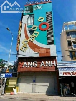 Bán tòa nhà Karaoke số 70 đường Kênh Nước Đen 30m 8.5x20, đúc 5 lầu. 22.6 tỷ