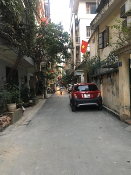 CẦN BÁN GẤP - 8,5 TỶ NHÀ PHÂN LÔ THÁI HÀ-TRUNG TÂM QUẬN ĐỐNG ĐA - Ô TÔ ĐỖ CỬA - VỊ TRÍ ĐẸP NHẤT PHỐ
