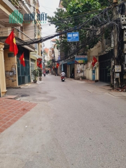 Cho thuê nhà phố VIP Hoàng Cầu Đống Đa