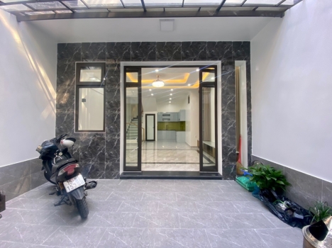 Nhà trung tâm phố Hàng Kênh - Chợ Con sân cổng độc lập xây mới tinh
-DT: 52,9m2 x 3 tầng sân cổng
