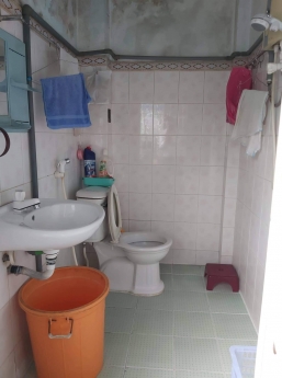 Bán nhà vị trí đẹp,khu vực sầm uất Trung tâm Q10, giá chốt bất ngờ.