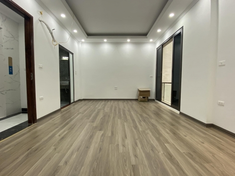 Cần bán gấp nhà phố Chính Kinh, Thanh Xuân, dt 42m2 mới xây 6 tầng giá 7,1 tỷ