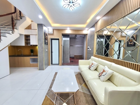 Nhà mới đẹp ở ngay, 30m OTO tránh đỗ, 32m2, 3 tầng, tiện ích ngập tràn chỉ 3,2 tỷ.