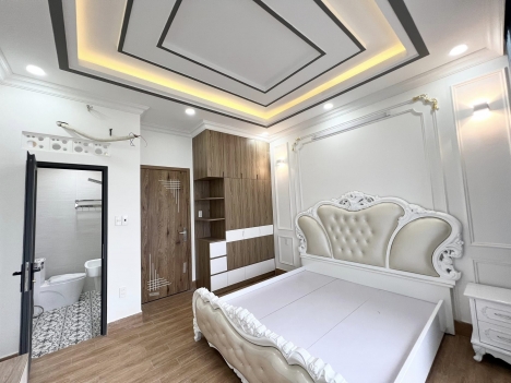 Bán nhà mới XD 5 tầng Đường số 11 Trường Thọ 4pn hoàn công