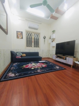 Bán nhà ngõ 61 Thái Thịnh, lô góc, ô tô đỗ cửa, kinh doanh online 39m2 5 tầng MT5.8m - Giá 8.3 tỷ