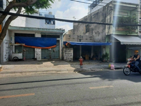 Bán nhà Mặt tiền 280 Thạch Lam. DT 11.5x17, nhà nát. Giá 28 tỷ thương lượng