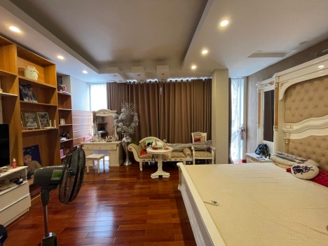 BÁN NHÀ TÔN ĐỨC THẮNG, ĐỐNG ĐA, NHÀ ĐẸP, 45M2 4T MT4.7M, GIÁ 3.8 TỶ