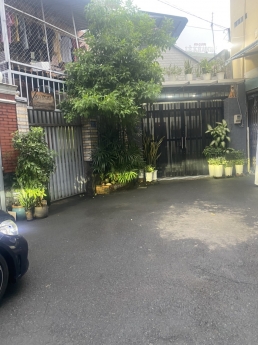 Bán nhà Lê Văn Việt quận 9. 63m2 HXH sát Vincom. Chỉ 3 tỷ 700.