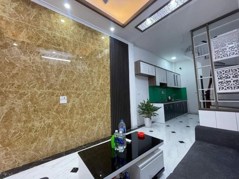 Bán CỰC GẤP NHÀ Bà Triệu 50m², 4 Tầng 5 tỷ hơn xíu xíu XE HƠI TRÁNH siêu gần.
