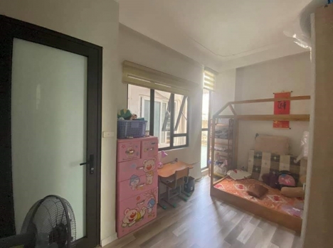 MẶT PHỐ Yên Phụ 40m x 3 tầng, giá 11 Tỷ. LH 0981588619.