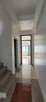 Bán nhà gần phố Lê Hồng Phong Hà Đông 43m2 4T mt 4,5m chỉ hơn 6tỷ kdoanh.