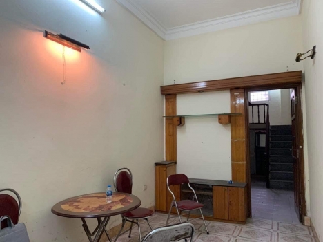 Bán nhà đẹp mặt ngõ Đào Tấn, Ba Đình, 3 tầng, 6 phòng ngủ, giá đẹp 135tr/m2.