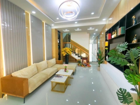 Bán Nhà 3 Lầu Mặt Tiền kinh doanh DT747 Tân Uyên dt100m2
