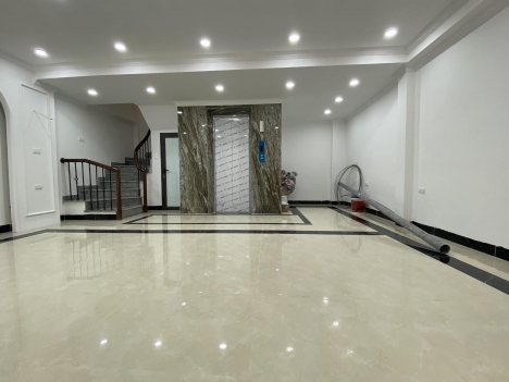 Cần bán gấp nhà phố Chính Kinh, Thanh Xuân, dt 42m2 mới xây 6 tầng giá 7,1 tỷ
