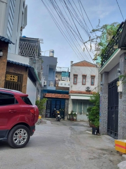 Bán gấp Khách Sạn 110m2 Ngay Bến Xe An Sương,Bà Điểm, Hóc Môn.5 Tầng 17P,