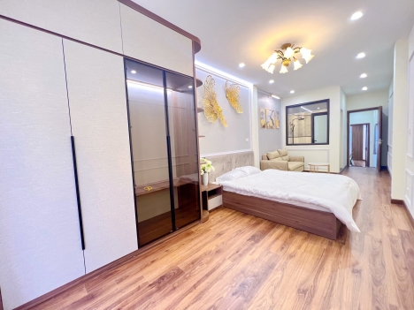 Bay Nhanh  Minh Khai OTO quay đầu, nhà thoáng sáng 2 mặt, 45m2, 4 tầng, Kinh doanh đỉnh chỉ 4,7 tỷ.