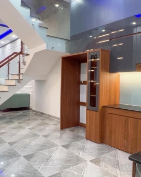 Chủ cần bán gấp căn nhà phố 2 lầu giá rẻ ngay TT tx Tân Uyên