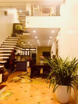 TÂN MAI – BIỆT THỰ SIÊU MINI, Ô TÔ ĐỖ CỬA, 20M RA Ô TÔ TRÁNH.