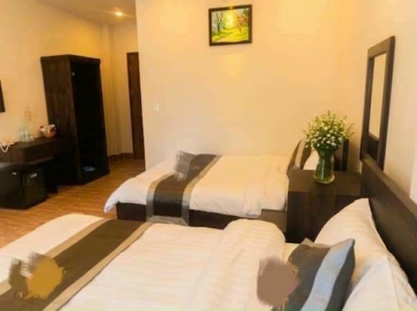 Cần bán khách sạn đang kinh doanh trên đường Nguyễn Thị Nghĩa, Phường 2, TP. Đà Lạt, giá 17,5 tỷ
