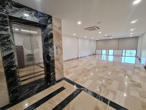 KINH DOANH - VĂN PHÒNG - VỈA HÈ - THANG MÁY - 3 LÀN ĐƯỜNG Ô TÔ - CẠNH VINHOMES RIVERSIDE VŨ ĐỨC