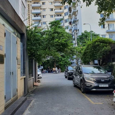 Bán CỰC GẤP NHÀ Bà Triệu 50m², 4 Tầng 5 tỷ hơn xíu xíu XE HƠI TRÁNH siêu gần.