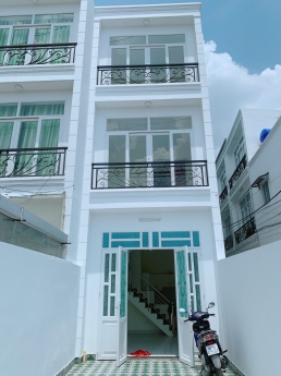 Nhà 3 tầng (DT) 64m2, Tô ngọc vân sang Gò vấp 1 bước chân, Chỉ hơn 2 tỷ xíu.  Xem nhà.