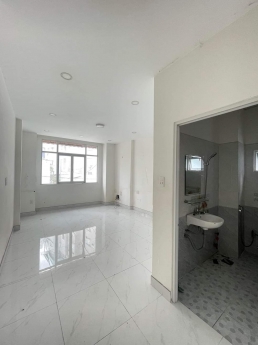 Bán nhà HXH Lê Quang Định, Gò Vấp, 68m2, 4 phòng ngủ.