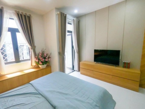 Bán Nhà 3 Lầu Mặt Tiền kinh doanh DT747 Tân Uyên dt100m2