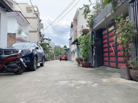 Bán gấp nhà hẻm xe tải 60m 5x12 3pn P Linh Đông